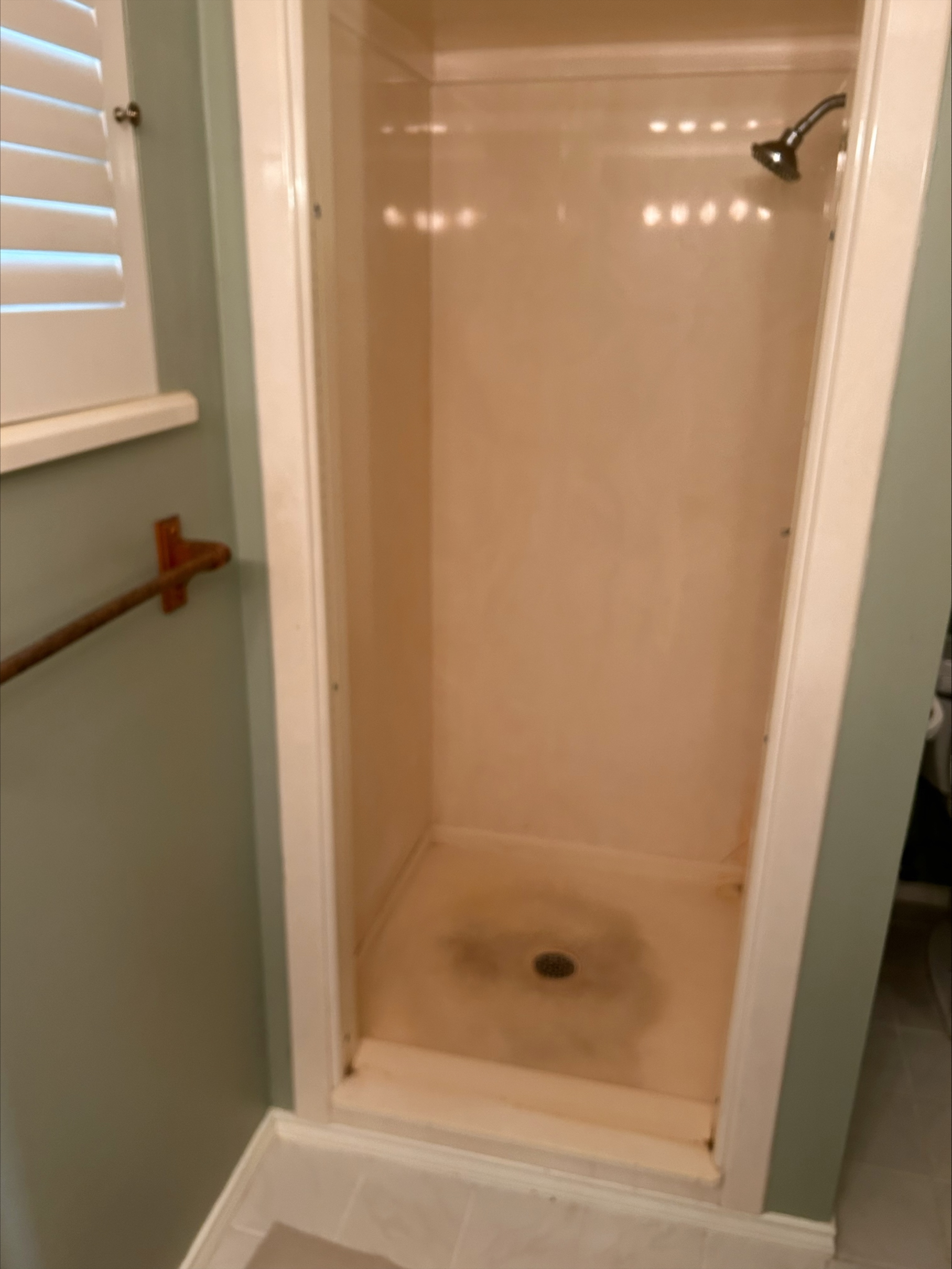 Central Texas - Shower - Before.jpeg